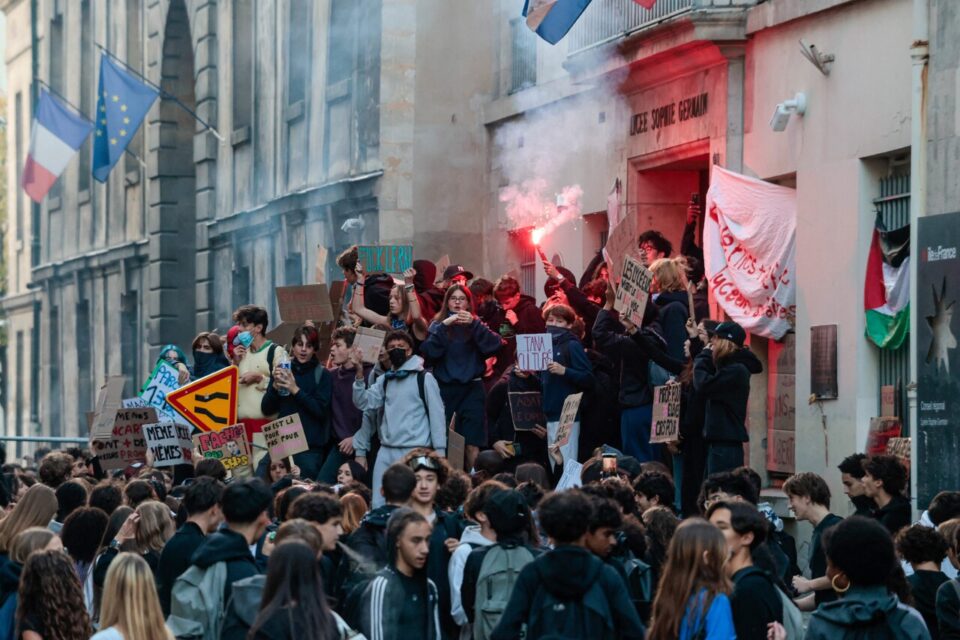 La jeunesse n&rsquo;a pas besoin d&rsquo;une autorisation pour revendiquer. Elle a besoin d&rsquo;être entendue !